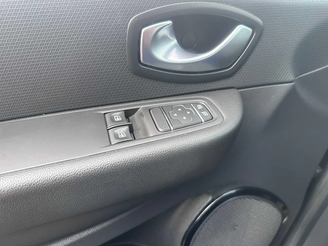 2019 - renault - clio - 0.9 tce life - j-533-xb - afbeelding 2 van  17