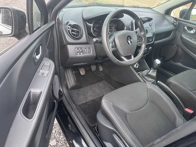 2019 - renault - clio - 0.9 tce life - j-533-xb - afbeelding 15 van  17
