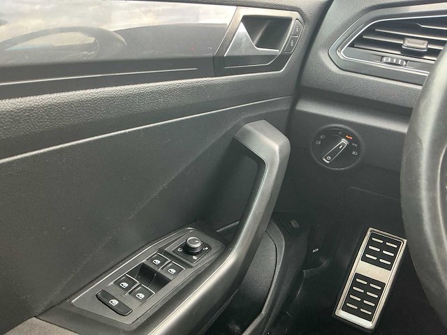 2019 - volkswagen - t-roc - 1.5 tsi sport bnsr - personenauto - afbeelding 6 van  16