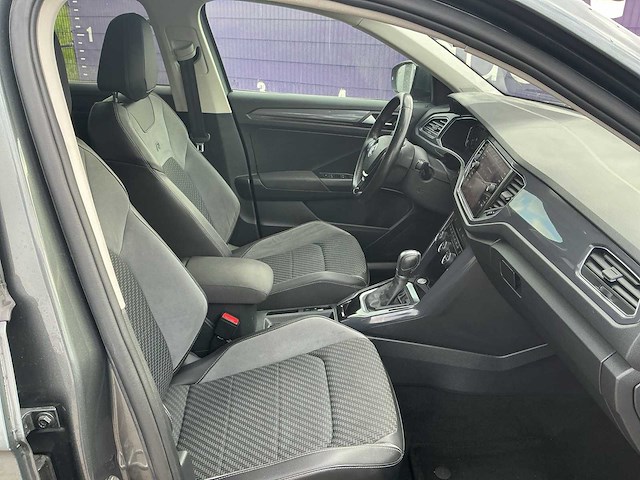 2019 - volkswagen - t-roc - 1.5 tsi sport bnsr - personenauto - afbeelding 13 van  16