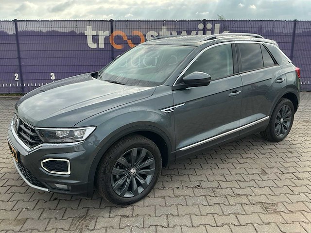 2019 - volkswagen - t-roc - 1.5 tsi sport bnsr - personenauto - afbeelding 1 van  16