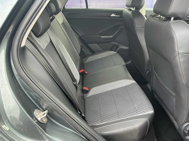2019 - volkswagen - t-roc - 1.5 tsi sport bnsr - personenauto - afbeelding 12 van  16