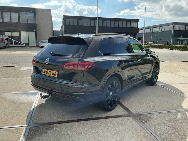 2019 - volkswagen - touareg - 4.0 tdi r-line - car - afbeelding 26 van  28