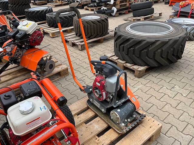 2019 altrad / belle lc3228 compacte trilplaat - afbeelding 4 van  9