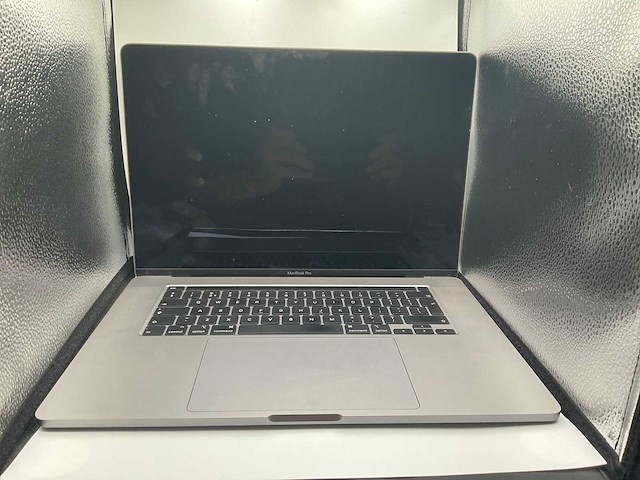 2019 apple macbook pro a2141 16 inch laptop - afbeelding 1 van  9