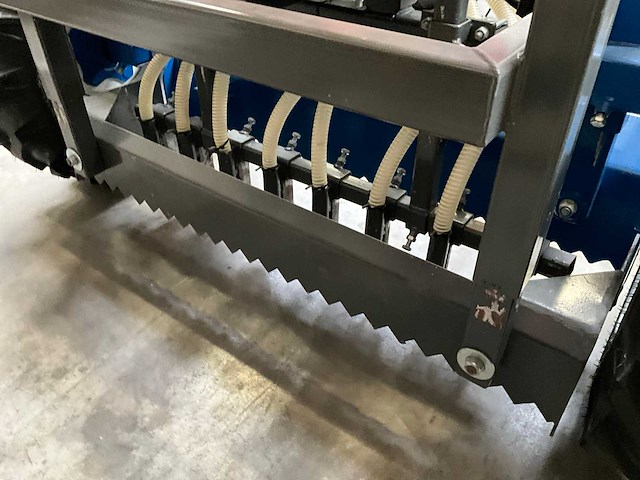 2019 apv ps 500 m2 d bedden vlakker met strooier - afbeelding 7 van  19