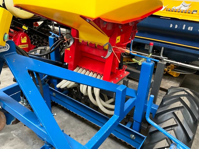 2019 apv ps 500 m2 d bedden vlakker met strooier - afbeelding 17 van  19