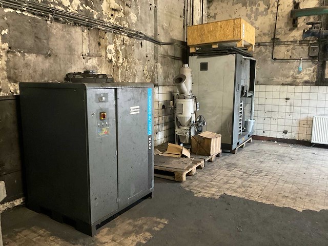 2019 atlascopco ga110vsd+ff, ga45 inhoud compressorruimte - afbeelding 6 van  24