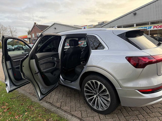 2019 audi - e-tron - 55 q adv pl + - personenauto - afbeelding 2 van  33