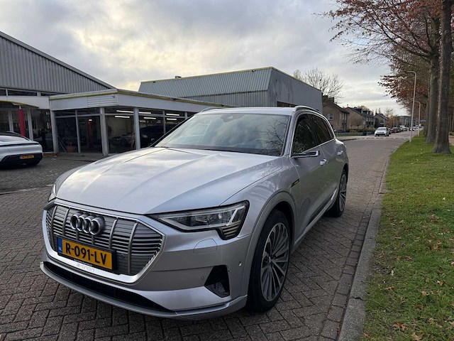 2019 audi - e-tron - 55 q adv pl + - personenauto - afbeelding 1 van  33