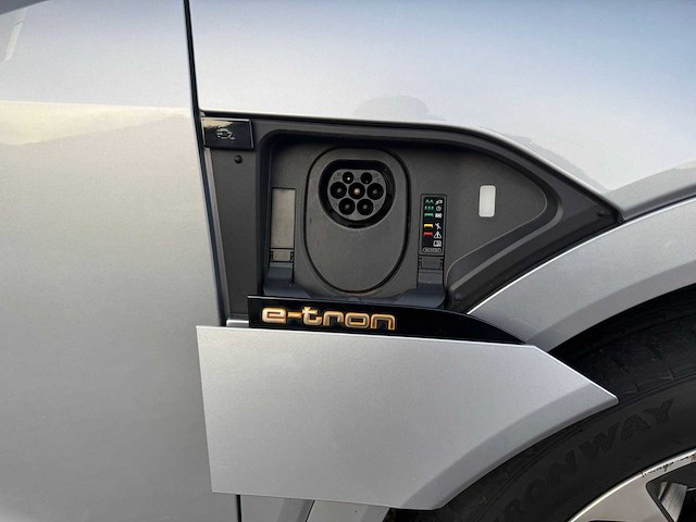 2019 audi - e-tron - 55 q adv pl + - personenauto - afbeelding 13 van  33