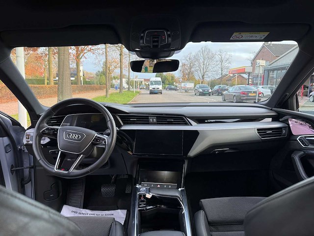 2019 audi - e-tron - 55 q adv pl + - personenauto - afbeelding 16 van  33
