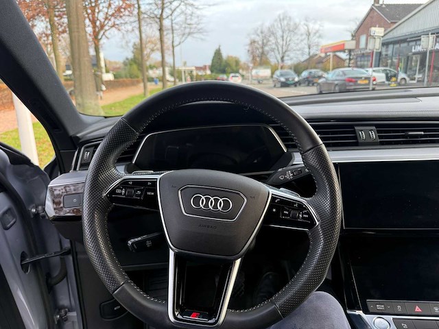 2019 audi - e-tron - 55 q adv pl + - personenauto - afbeelding 17 van  33
