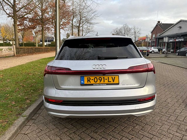 2019 audi - e-tron - 55 q adv pl + - personenauto - afbeelding 30 van  33