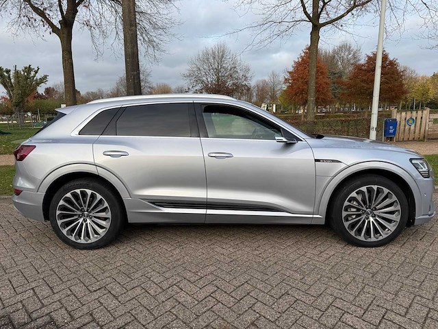 2019 audi - e-tron - 55 q adv pl + - personenauto - afbeelding 33 van  33