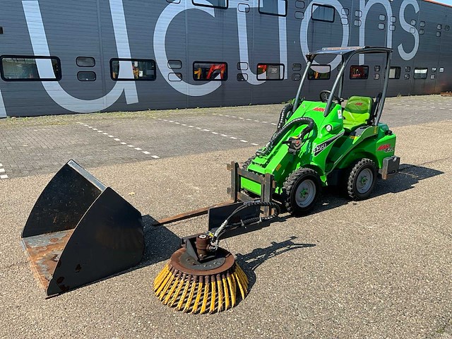 2019 avant 423 mini wiellader met aanbouwdelen - afbeelding 1 van  34