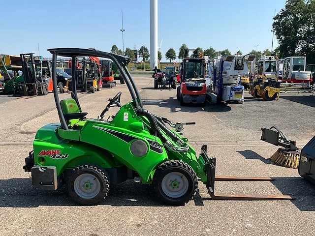 2019 avant 423 mini wiellader met aanbouwdelen - afbeelding 27 van  35
