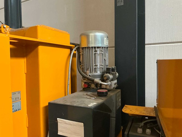 2019 bramidan b20 balenpers - afbeelding 7 van  9