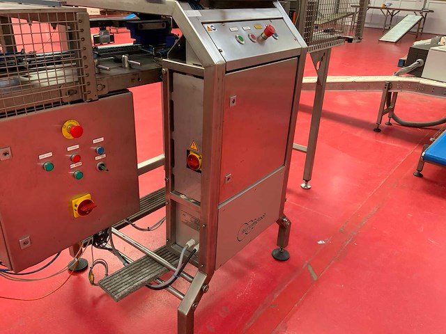 2019 burg metaal dsl-1 rvs bakjes vul- en dekselsluit verpakkingslijn - afbeelding 13 van  17