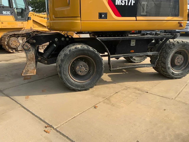 2019 caterpillar m317f banden graafmachine - afbeelding 14 van  44