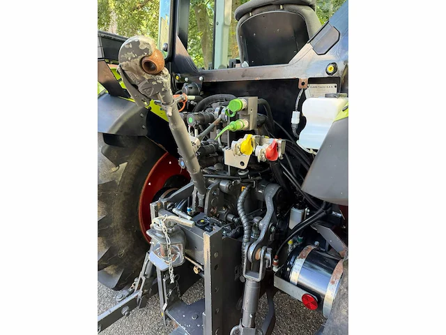 2019 claas elios 240 vierwielaangedreven landbouwtractor - afbeelding 2 van  15