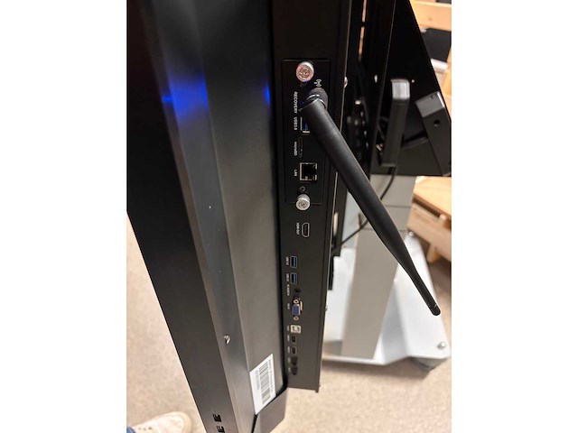 2019 clevertouch plus interactive touchscreen 55" - afbeelding 3 van  3