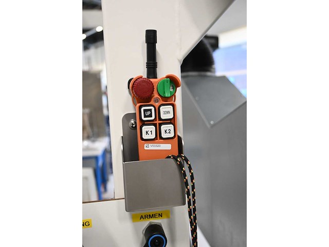 2019 demag / masévon - 4-delige afzuiginstallatie met hijsframe voorzien van 2 x demag dc com 5-500 kg kettingtakels - afbeelding 2 van  16