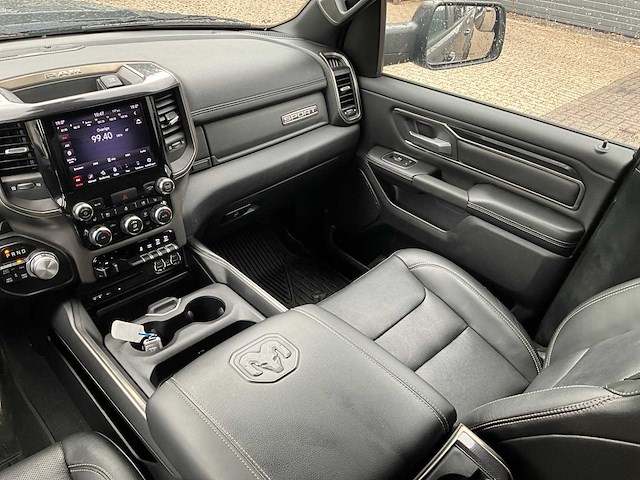 2019 dodge ram 1500 5.7 v8 4x4 cc rebel bedrijfswagen v-34-dfj - afbeelding 12 van  43