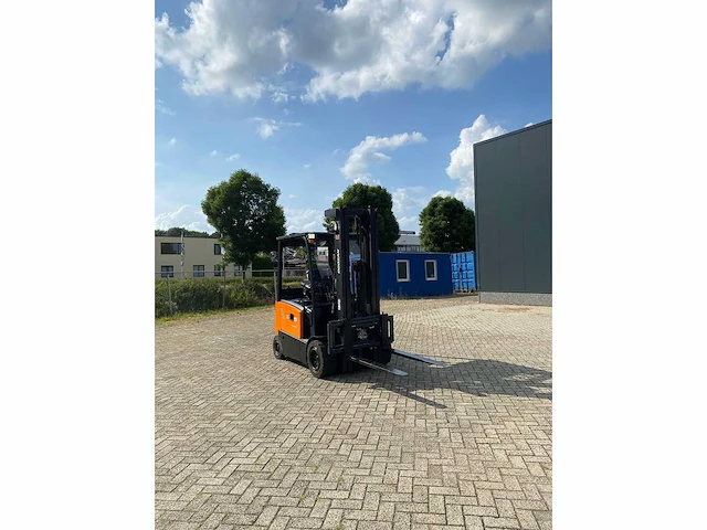 2019 doosan b25x-7 vorkheftruck - afbeelding 1 van  25