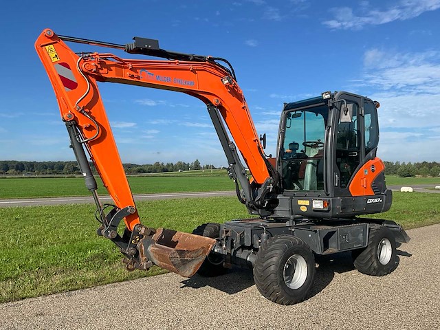 2019 doosan dx57w-5 banden graafmachine - afbeelding 9 van  9