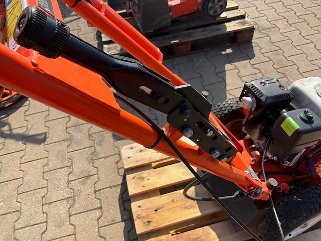 2019 dosko 200-orange-6h boomstronkhakselaar - afbeelding 10 van  13