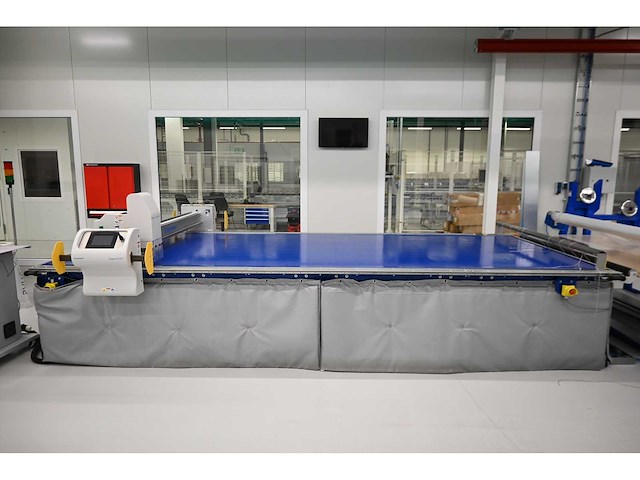 2019 eastman eagle c125-0198 foil plotter met eastman 3-roll exchange system (c) - afbeelding 12 van  20