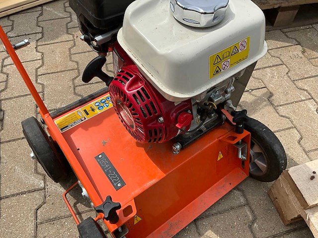 2019 eliet e401 vm verticuteermachine - afbeelding 6 van  10