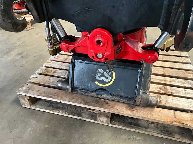 2019 eurosteel rototilt r4 draaikantelstuk “cw30” - afbeelding 10 van  13