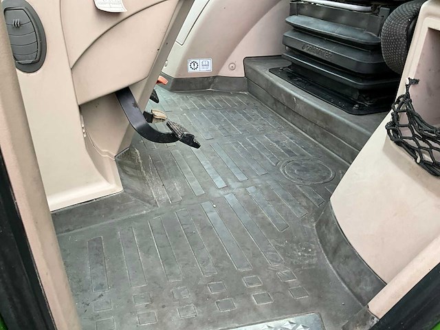 2019 fendt 720 vierwielaangedreven landbouwtractor - afbeelding 32 van  34