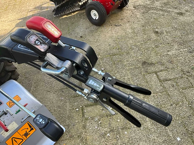 2019 ferrari 340 diesel tweewieltrekker - afbeelding 13 van  16