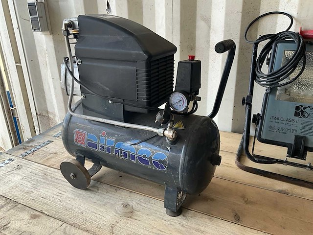 2019 fiac luchtcompressor - afbeelding 1 van  8