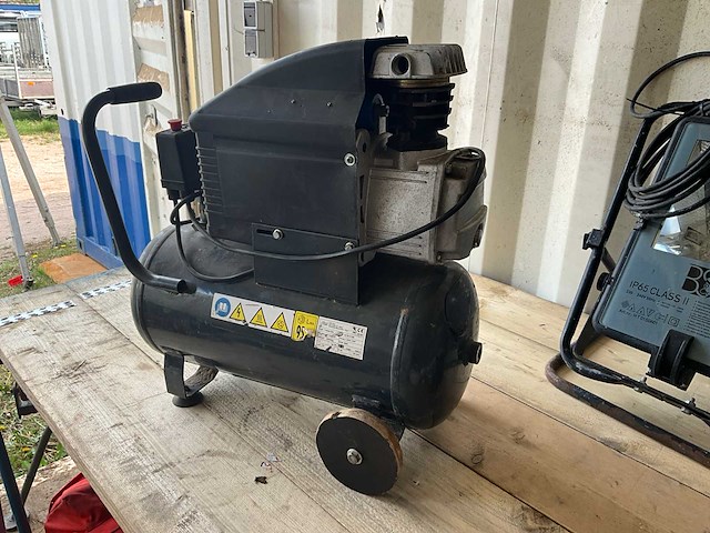 2019 fiac luchtcompressor - afbeelding 2 van  8