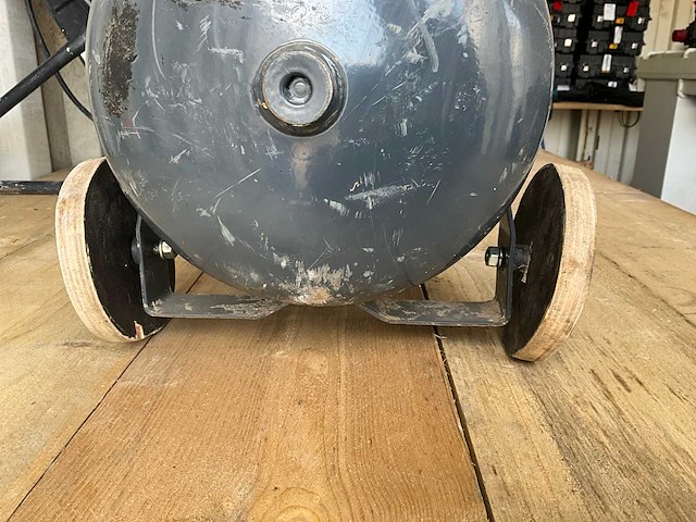 2019 fiac luchtcompressor - afbeelding 6 van  8