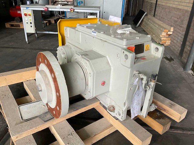 2019 flender nfe/46237053-00410-1 reductiekast - afbeelding 6 van  6