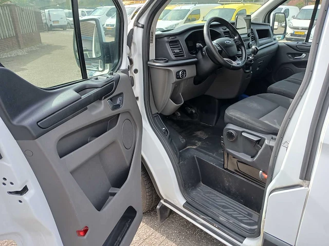 2019 ford transit custom 300 2.0 tdci l2h1 tr bedrijfswagen - afbeelding 17 van  19