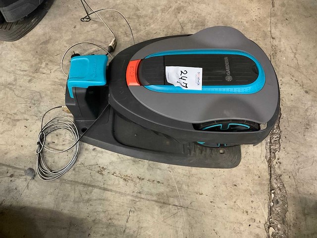 2019 gardena s-561 82 robotmaaier - afbeelding 1 van  5