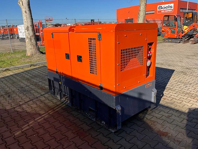 2019 grupos electrogenos europa / atlas copco qas 60 st3 stroom aggregaat - afbeelding 7 van  9
