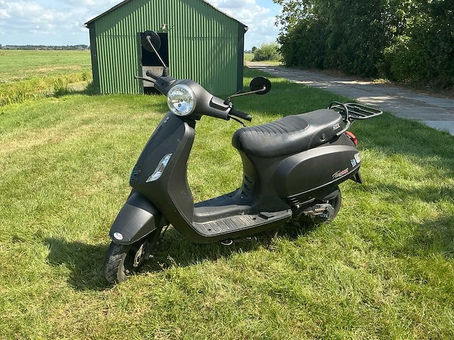 2019 gts snorscooter toscana pure scooter - afbeelding 1 van  15