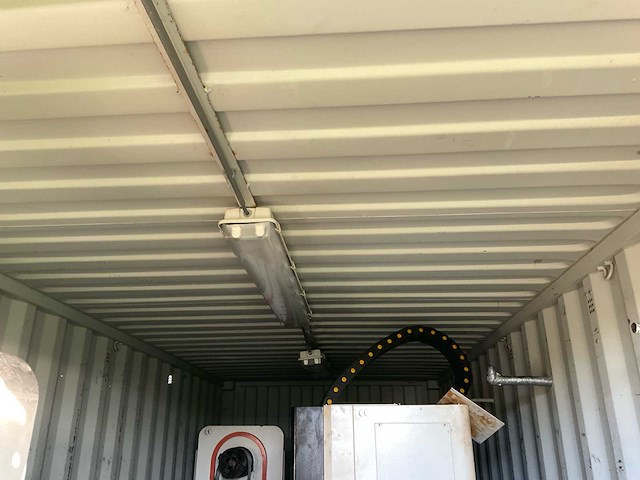 2019 gweike 3015 fiber lasersnijmachine met buislaser in 20ft zeecontainer - afbeelding 22 van  37