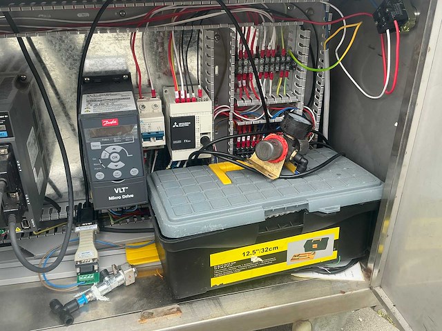 2019 hg machinery hg-1.0 volautomatische flessen vulmachine met etiketteer machine - afbeelding 38 van  52