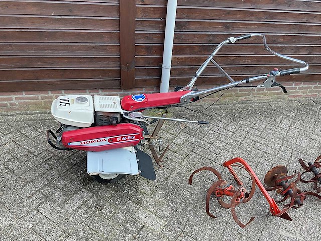 2019 honda f410 2 wielige tuintrekker - afbeelding 1 van  8