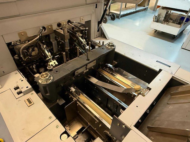 2019 horizon vouw-, hecht- snijmachine lijn - afbeelding 8 van  24
