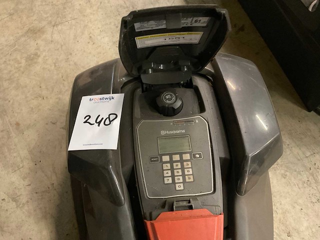 2019 husqvarna 105 robotmaaier - afbeelding 6 van  7