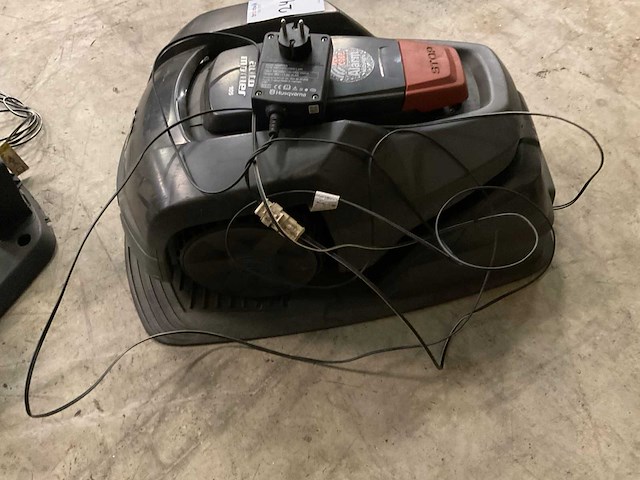 2019 husqvarna 105 robotmaaier - afbeelding 2 van  5